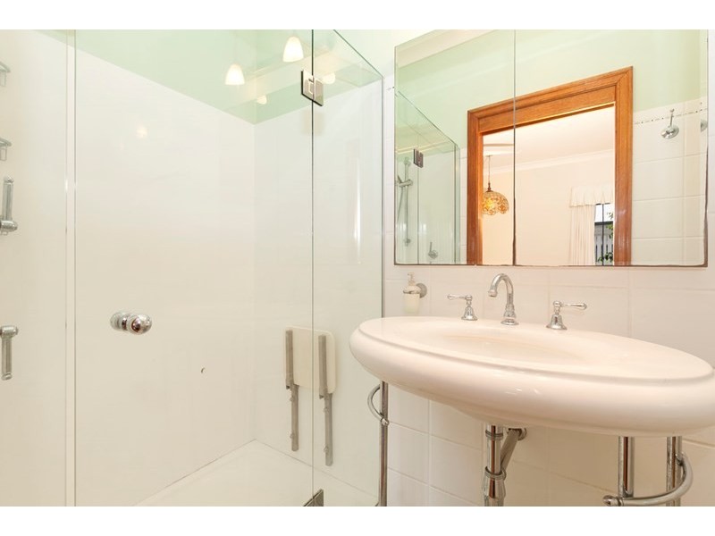 30 Ferry Street, Sherwood QLD 4075