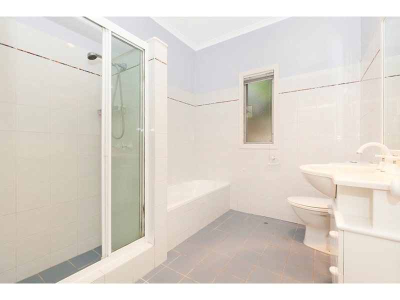 30 Ferry Street, Sherwood QLD 4075