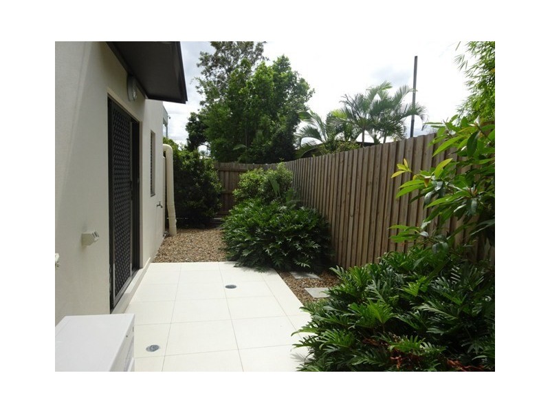 2/31 Skew Street, Sherwood QLD 4075