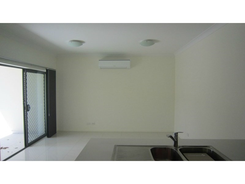 2/31 Skew Street, Sherwood QLD 4075