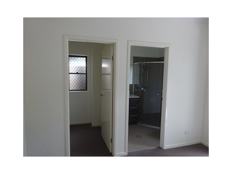 2/31 Skew Street, Sherwood QLD 4075