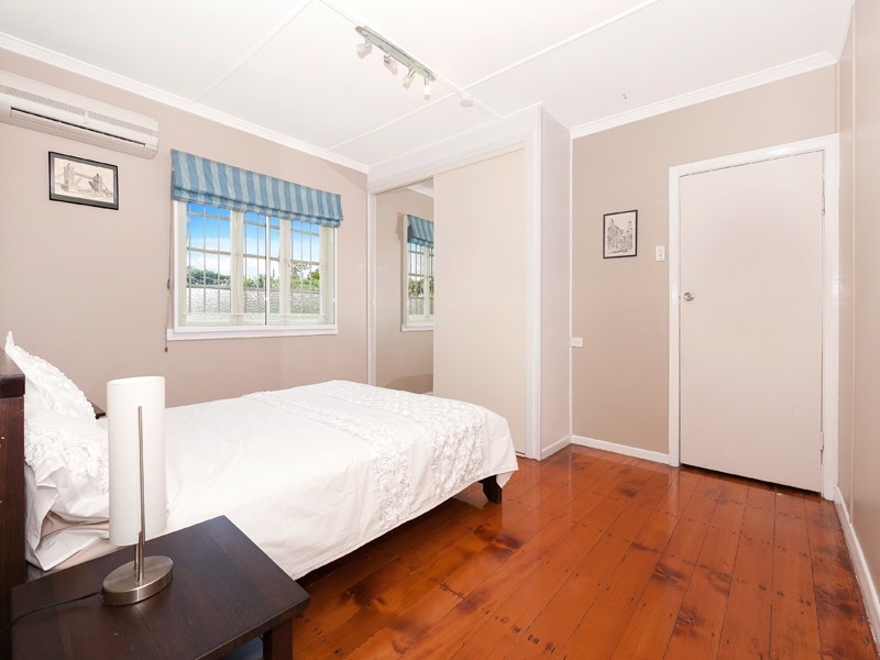 1155 Oxley Road, Oxley QLD 4075