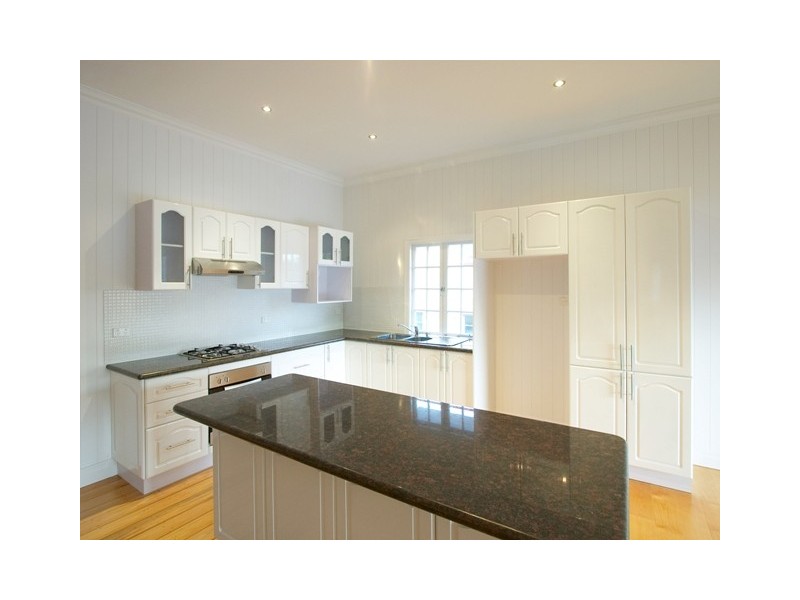 18 Park Road, Graceville QLD 4075