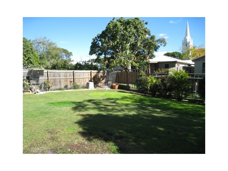 18 Park Road, Graceville QLD 4075