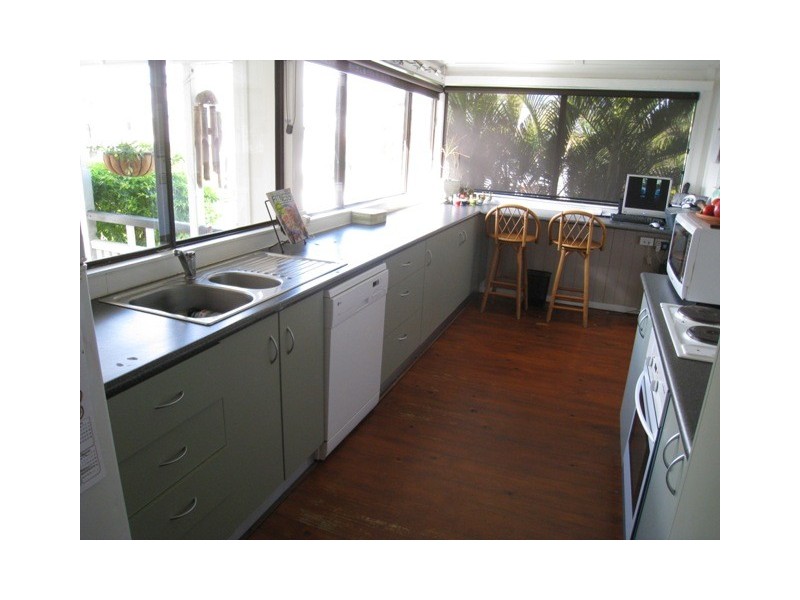 240 Long Street East, Graceville QLD 4075