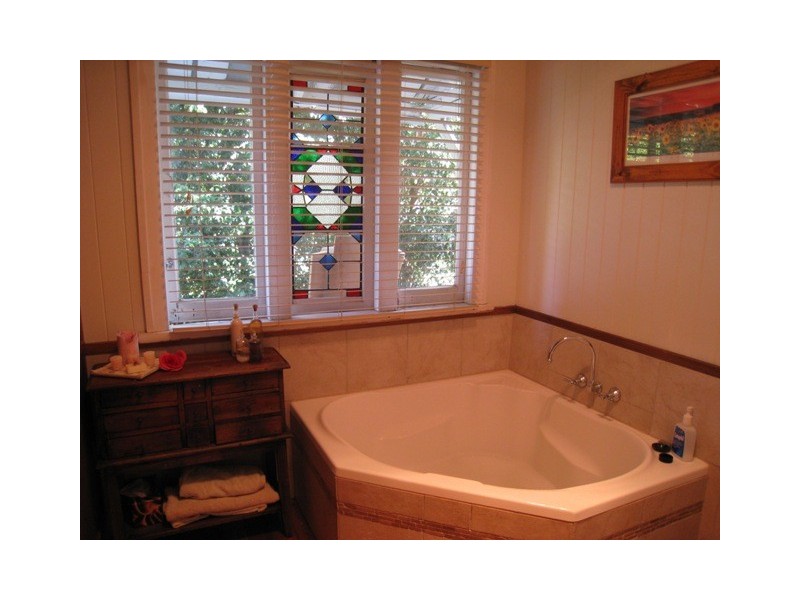 240 Long Street East, Graceville QLD 4075