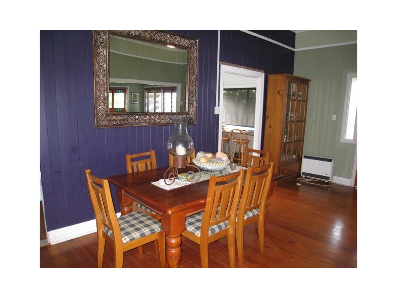 240 Long Street East, Graceville QLD 4075