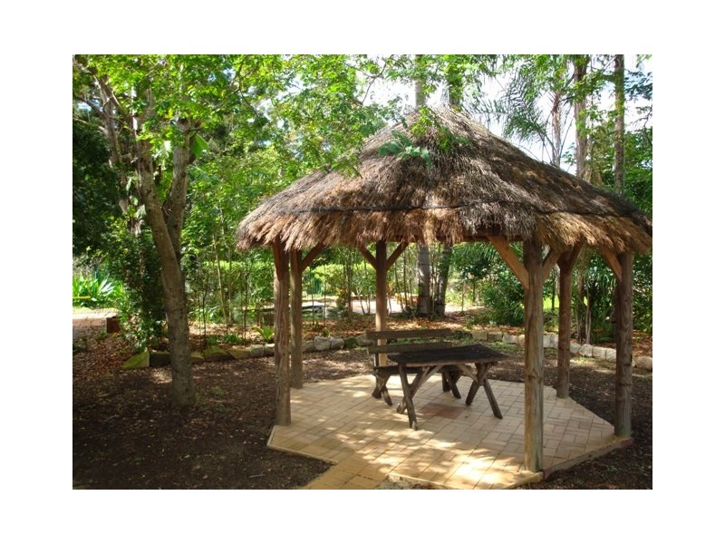 21 Strickland Terrace, Sherwood QLD 4075