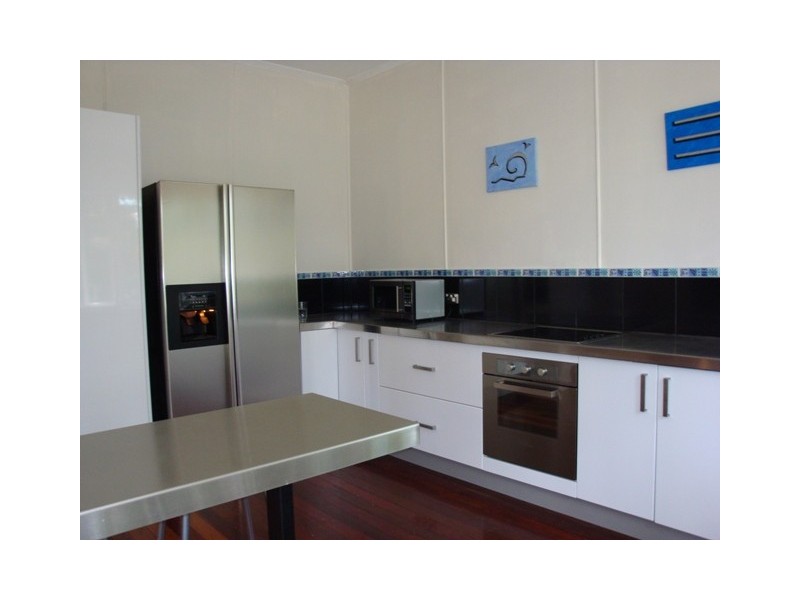 21 Strickland Terrace, Sherwood QLD 4075