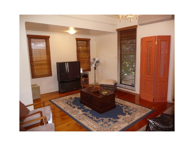 75 Borden Street, Sherwood QLD 4075