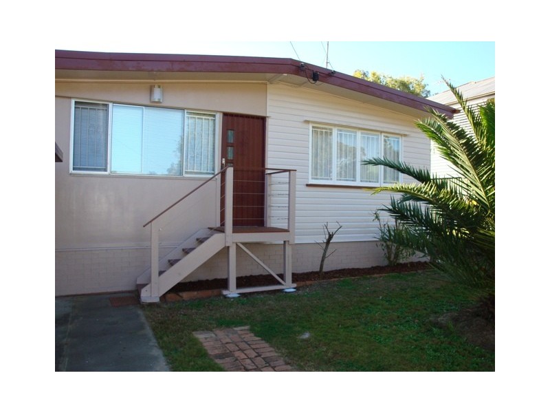 67 Ellen Street, Oxley QLD 4075