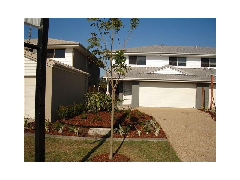 302 College Road, Karana Downs QLD 4306