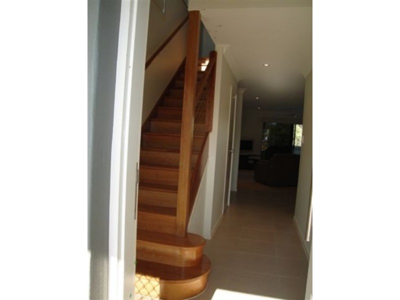 302 College Road, Karana Downs QLD 4306