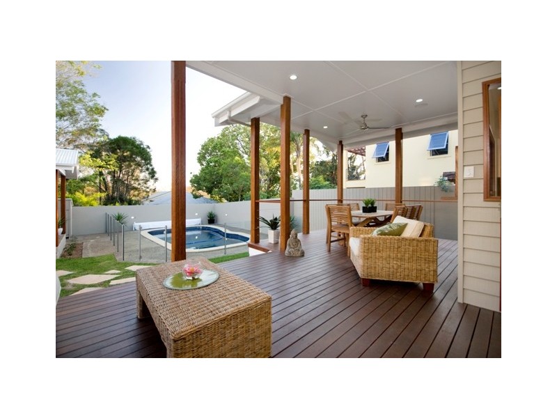 14 Dudley Street, Sherwood QLD 4075