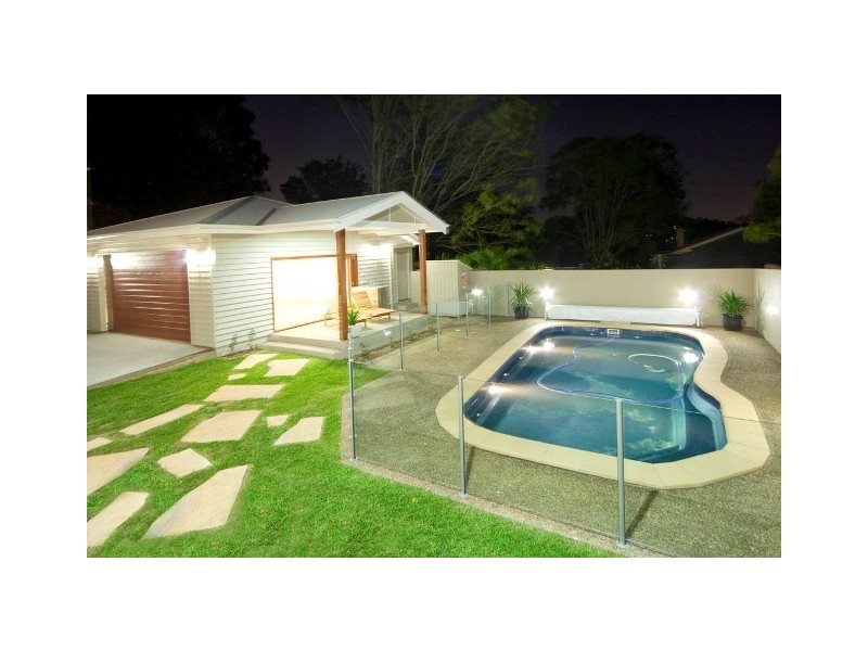 14 Dudley Street, Sherwood QLD 4075