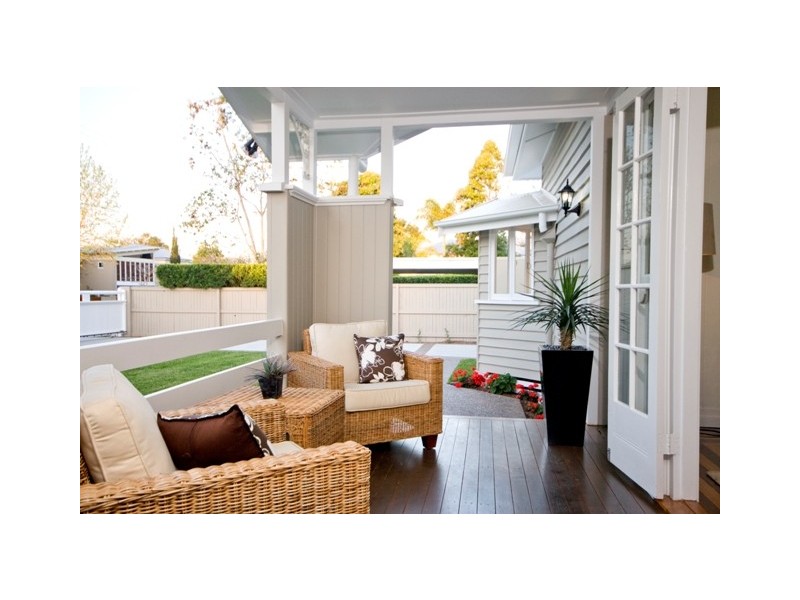 14 Dudley Street, Sherwood QLD 4075