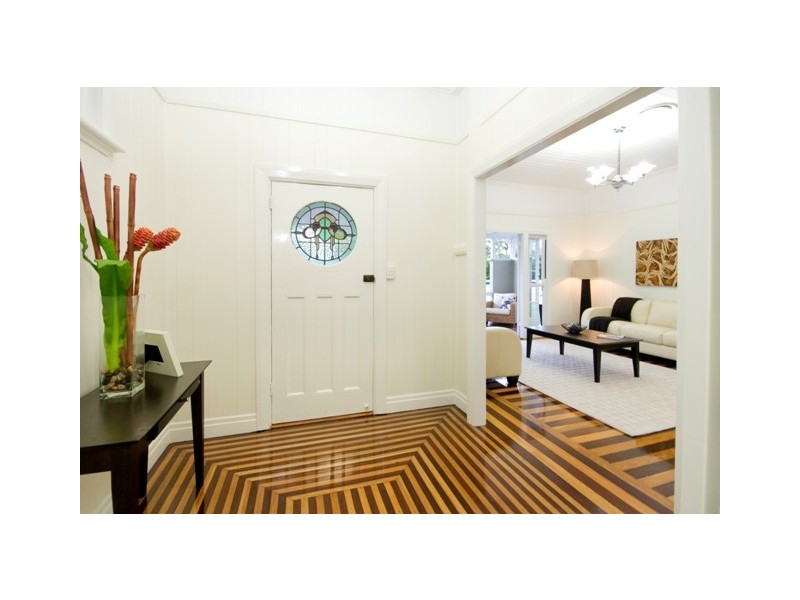 14 Dudley Street, Sherwood QLD 4075