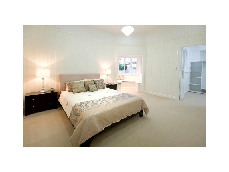 14 Dudley Street, Sherwood QLD 4075