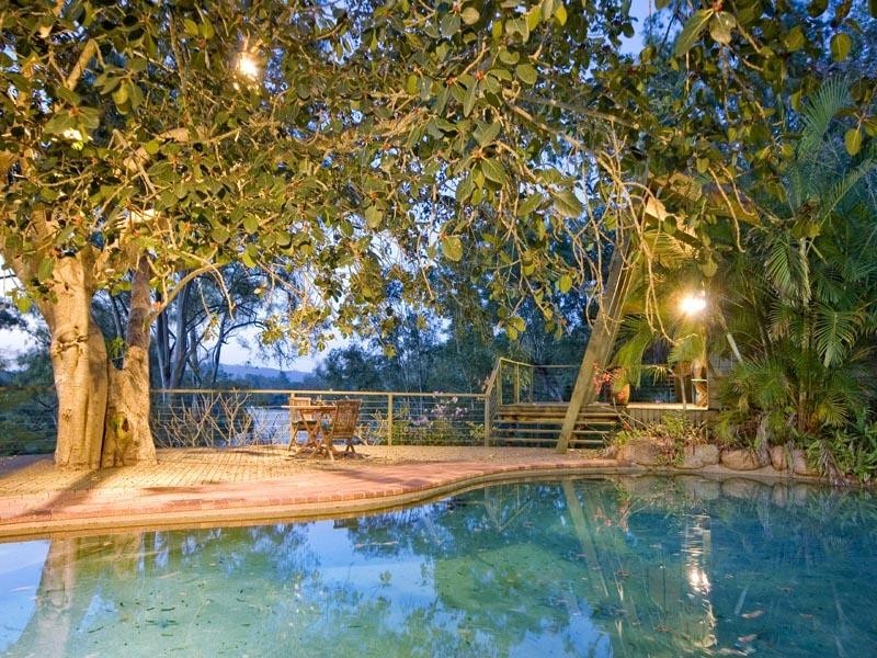 1 Tapley Street, Corinda QLD 4075