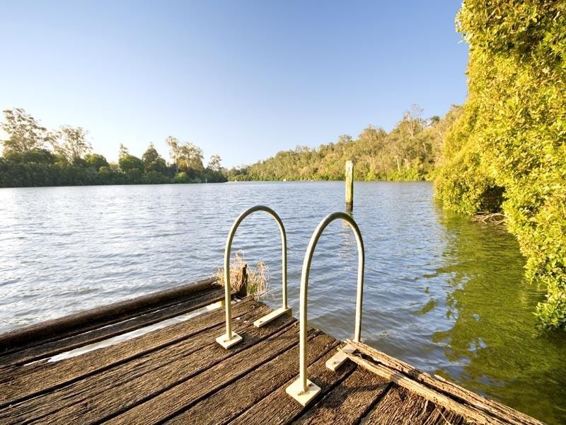 1 Tapley Street, Corinda QLD 4075