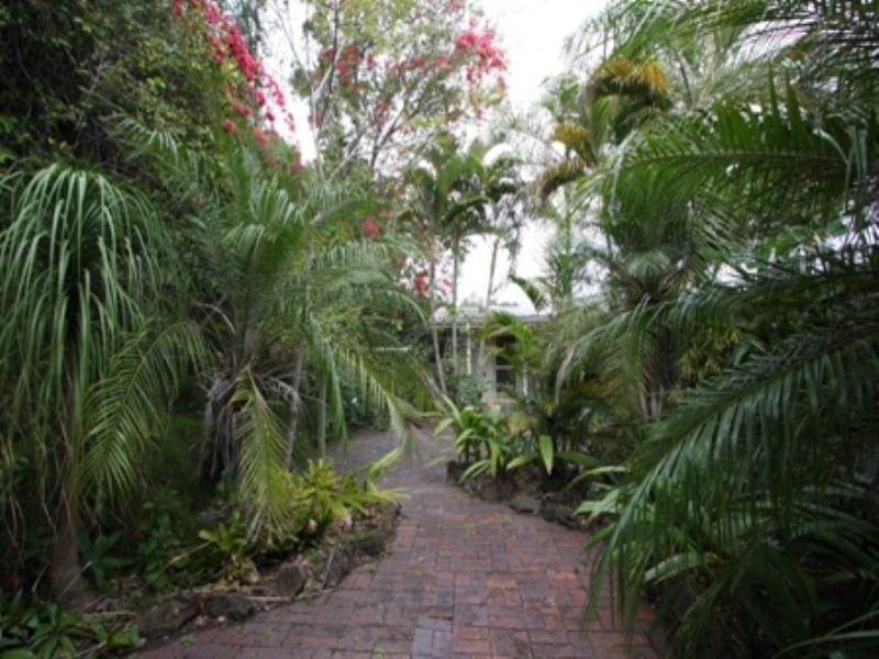 1 Tapley Street, Corinda QLD 4075