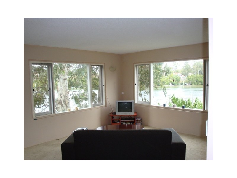 10/8 Twigg Street, Indooroopilly QLD 4068