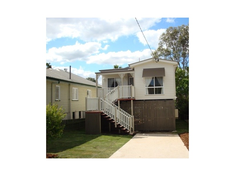 134 Central Avenue, Graceville QLD 4075