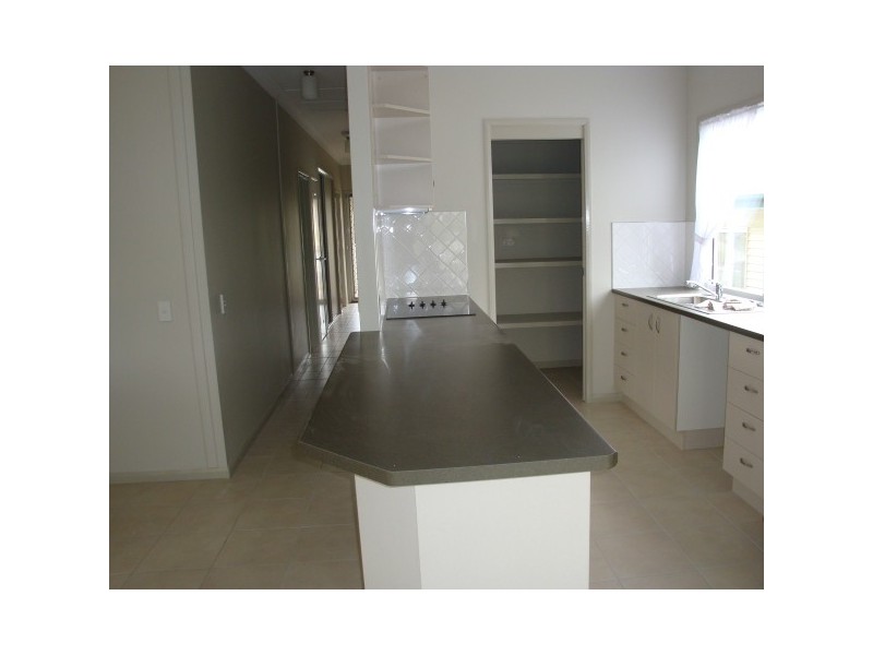 134 Central Avenue, Graceville QLD 4075