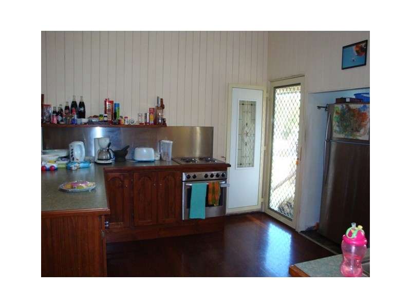 64 William Terrace, Oxley QLD 4075