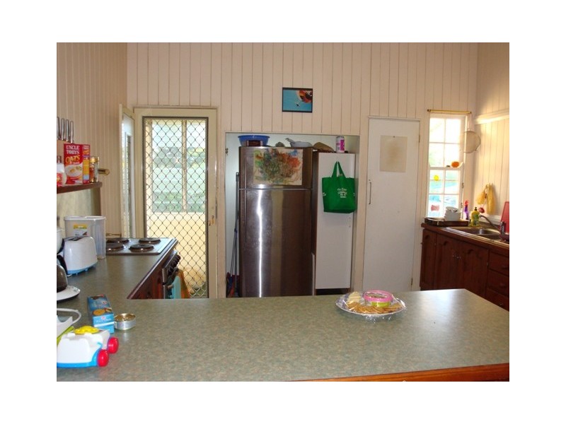 64 William Terrace, Oxley QLD 4075