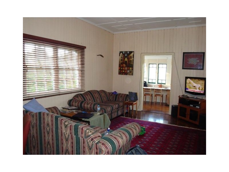 64 William Terrace, Oxley QLD 4075