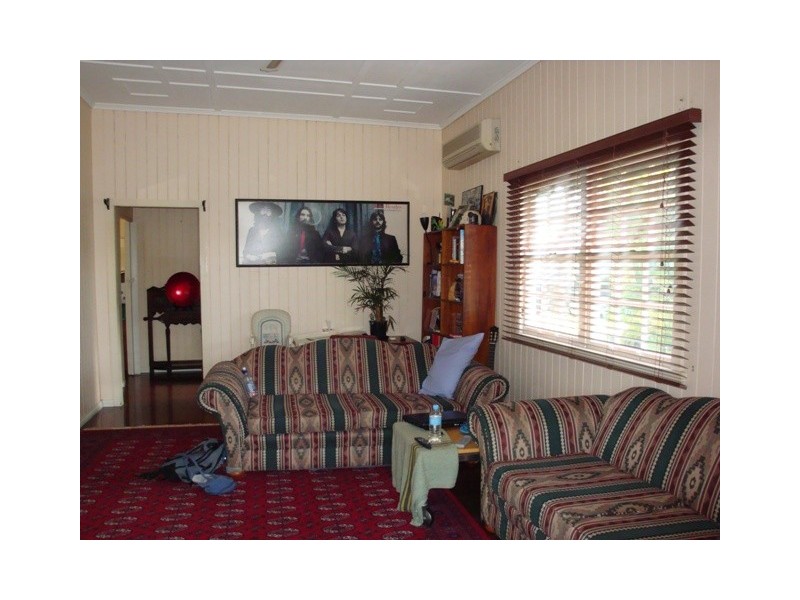 64 William Terrace, Oxley QLD 4075