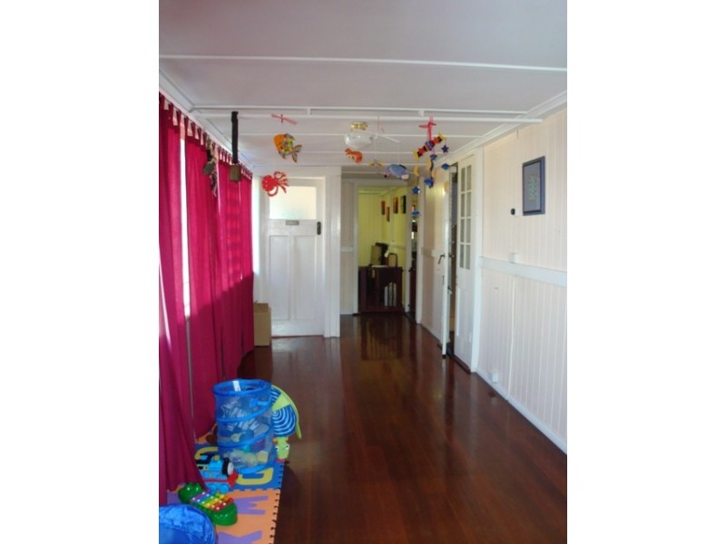 64 William Terrace, Oxley QLD 4075
