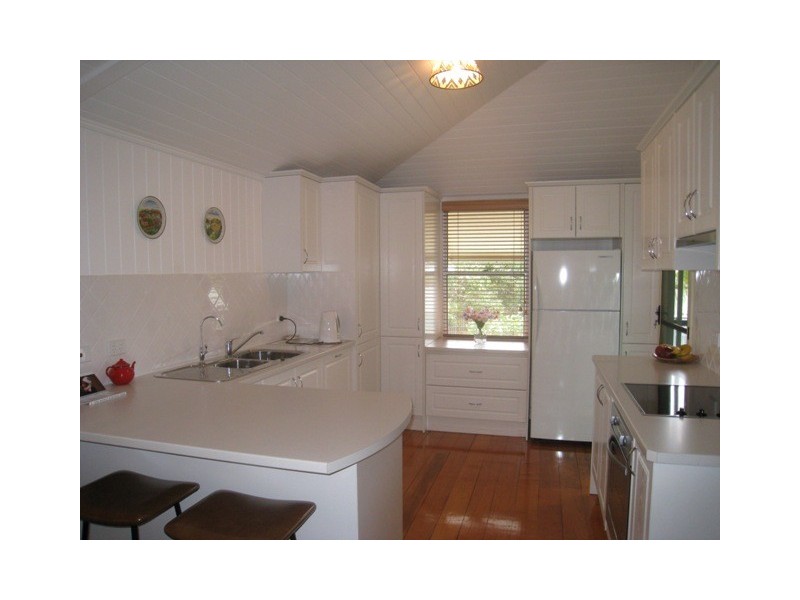 22 Thomas Street, Sherwood QLD 4075