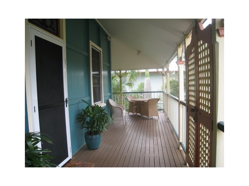 22 Thomas Street, Sherwood QLD 4075