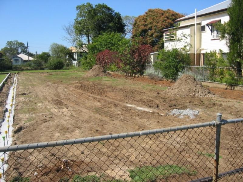 82 Long Street West, Graceville QLD 4075