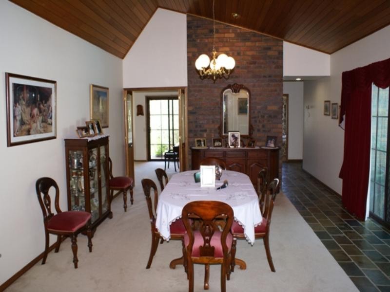 9 Spinkbrae Street, Fig Tree Pocket QLD 4069