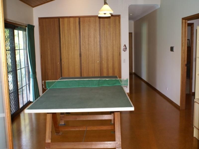 9 Spinkbrae Street, Fig Tree Pocket QLD 4069