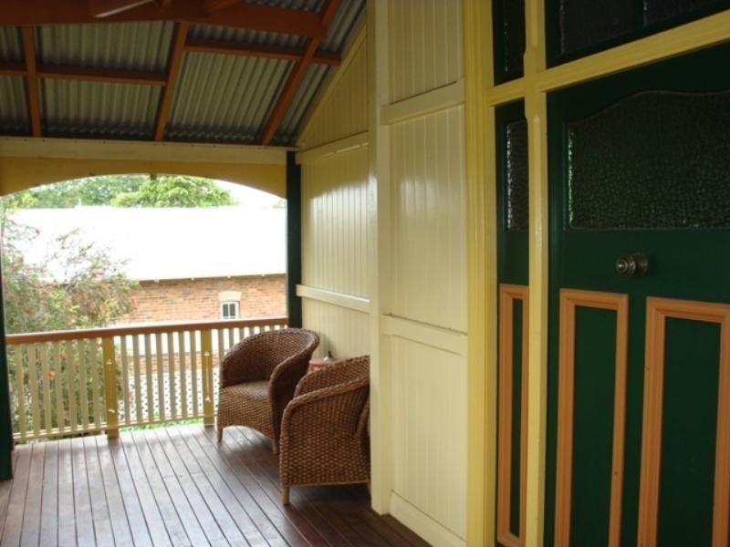 47 Strong Avenue, Graceville QLD 4075