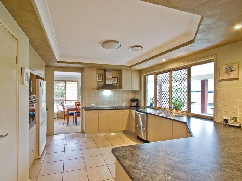 43 Edenbrooke Drive, Seventeen Mile Rocks QLD 4073