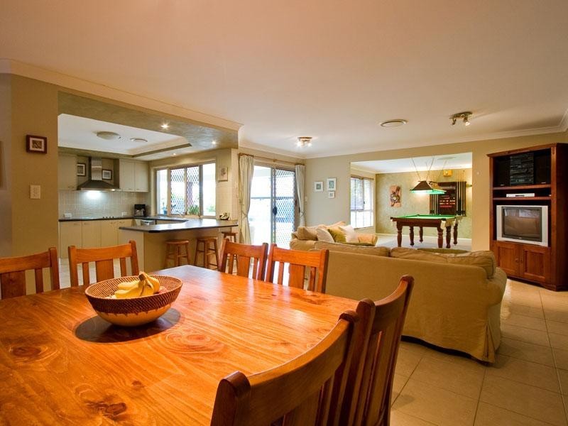 43 Edenbrooke Drive, Seventeen Mile Rocks QLD 4073