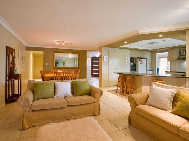 43 Edenbrooke Drive, Seventeen Mile Rocks QLD 4073