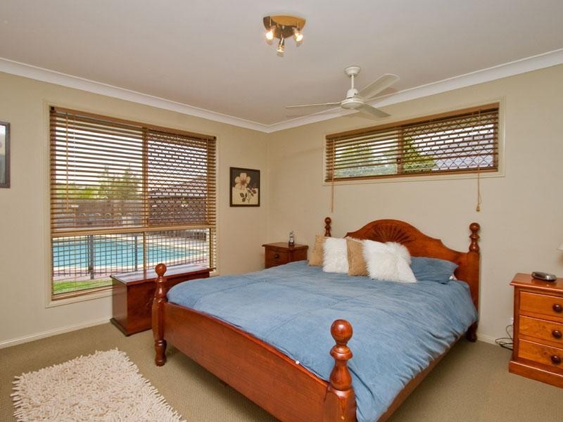 43 Edenbrooke Drive, Seventeen Mile Rocks QLD 4073