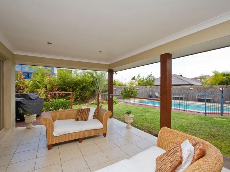 43 Edenbrooke Drive, Seventeen Mile Rocks QLD 4073