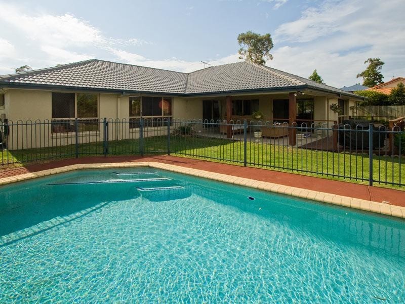 43 Edenbrooke Drive, Seventeen Mile Rocks QLD 4073