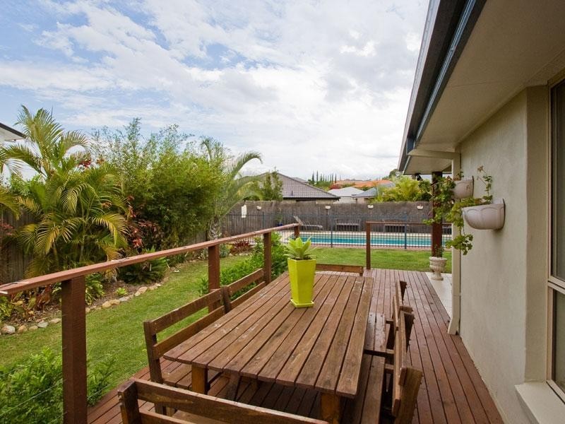 43 Edenbrooke Drive, Seventeen Mile Rocks QLD 4073