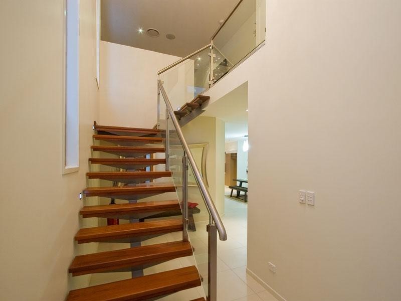 60 Graceville Avenue, Graceville QLD 4075