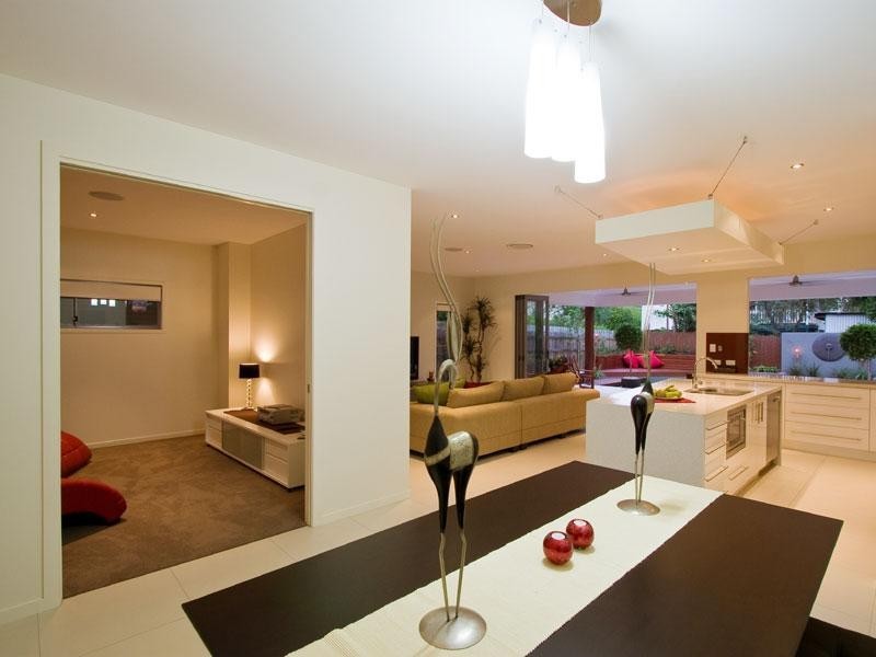 60 Graceville Avenue, Graceville QLD 4075