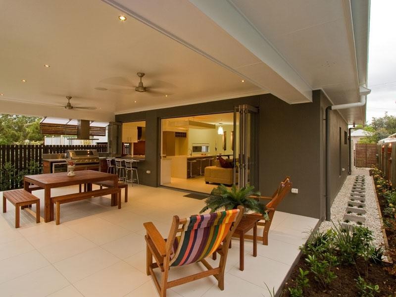 60 Graceville Avenue, Graceville QLD 4075