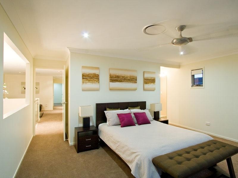 60 Graceville Avenue, Graceville QLD 4075